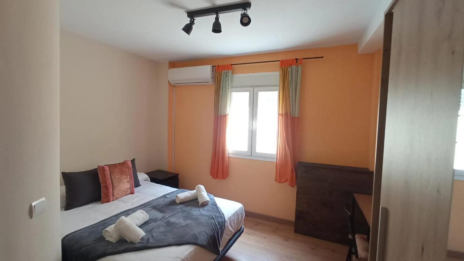 Duplex En Centro De Malaga, Calle Nuno Gomez 0*,  España