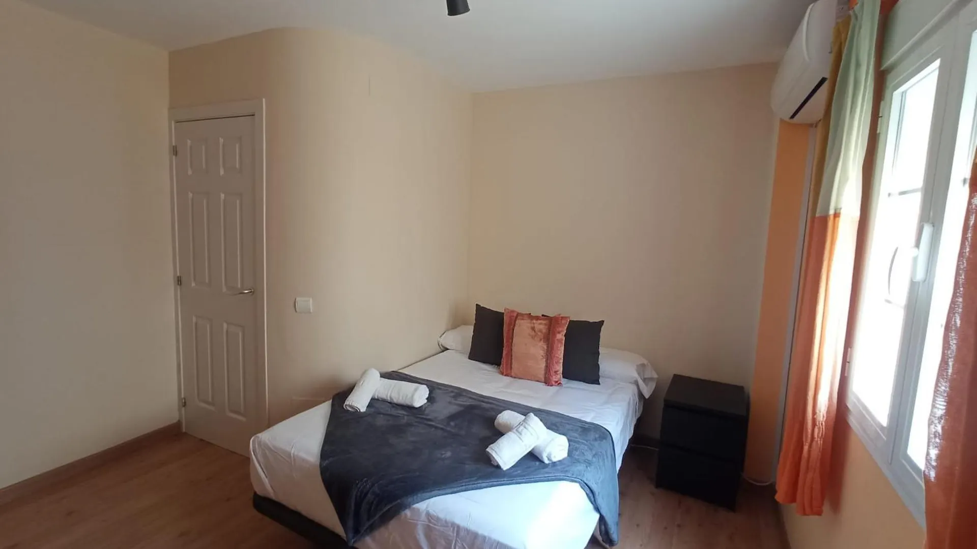 Duplex En Centro De Malaga, Calle Nuno Gomez 아파트 말라가