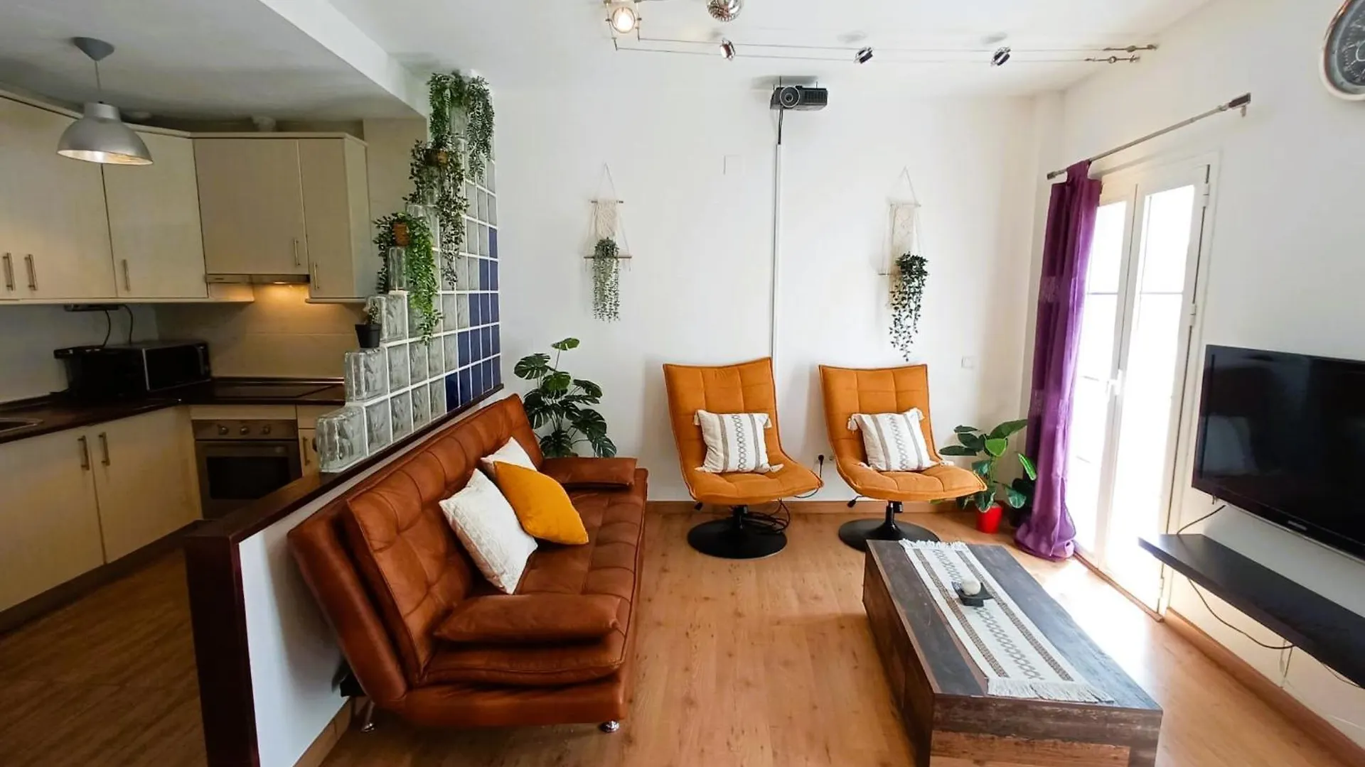 Duplex En Centro De Malaga, Calle Nuno Gomez 아파트