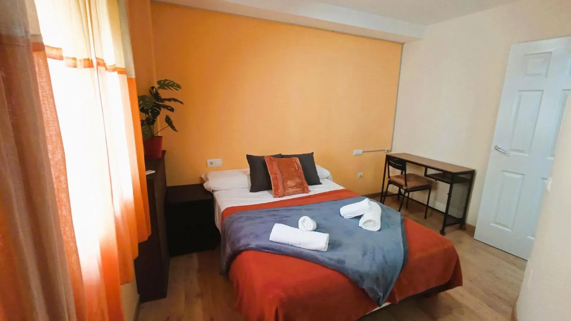 Duplex En Centro De Malaga, Calle Nuno Gomez 말라가