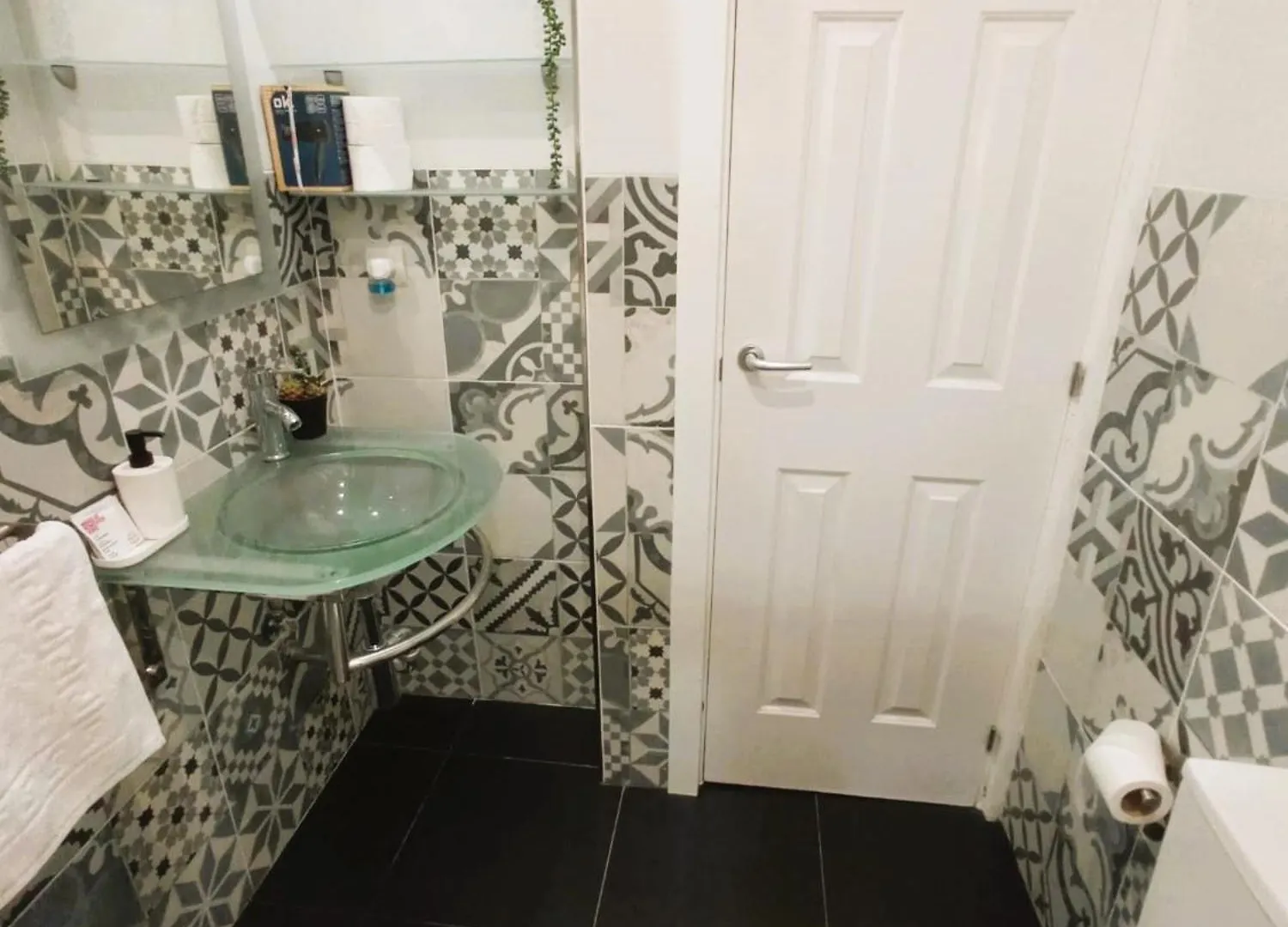 Duplex En Centro De Malaga, Calle Nuno Gomez 말라가