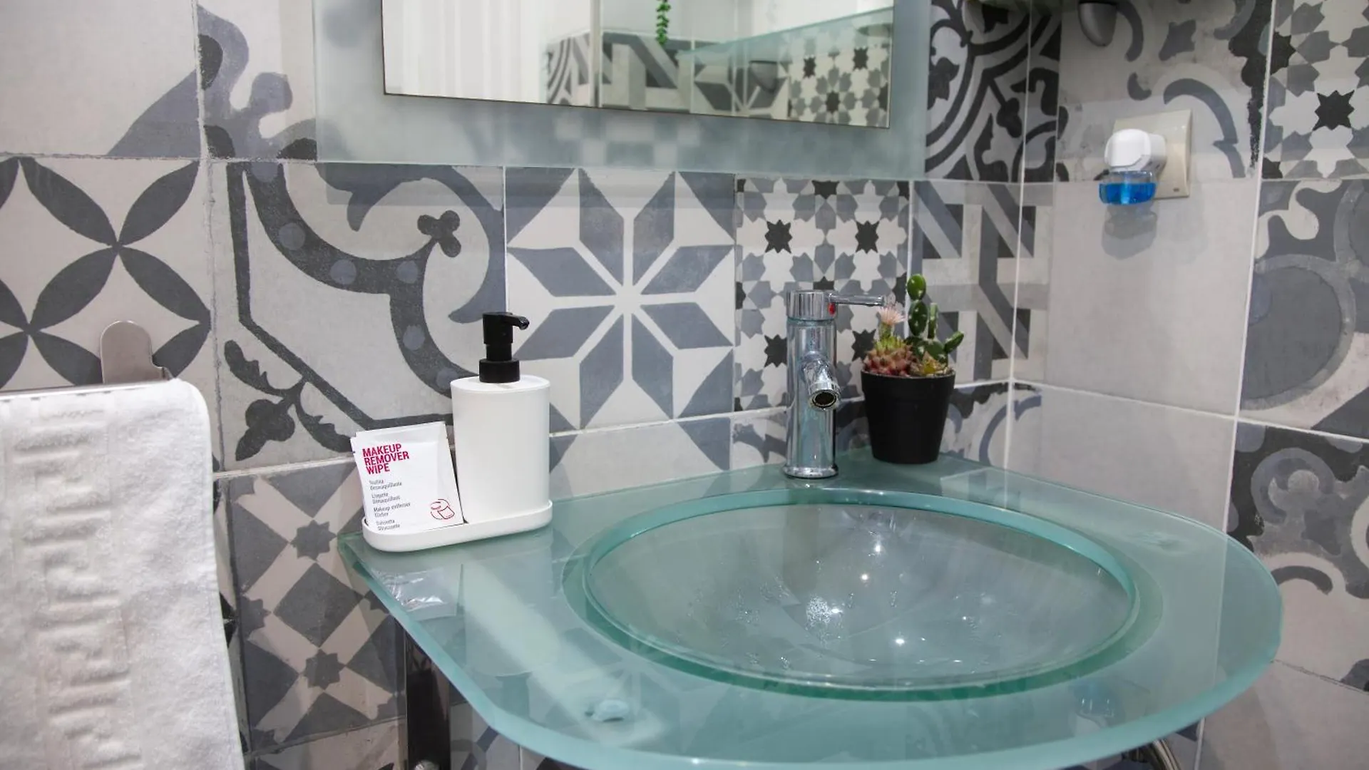 Duplex En Centro De Malaga, Calle Nuno Gomez 아파트